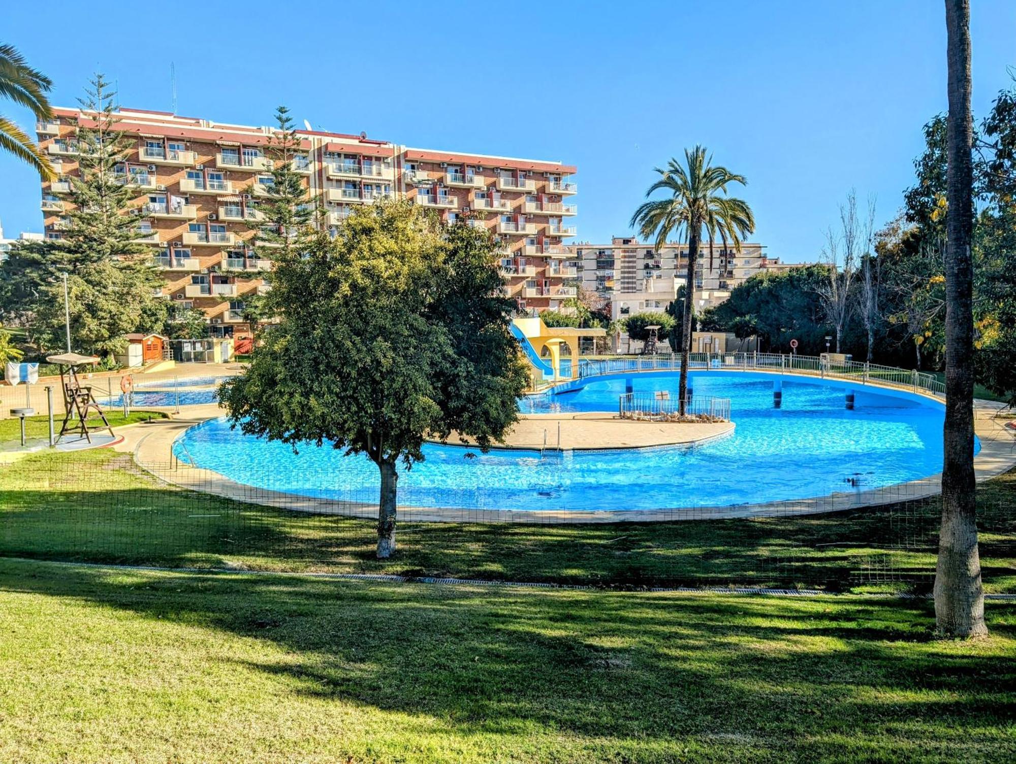 Estudio 19 Minerva Apartamentos-Piscina365-Playa-Wifi Benalmádena Eksteriør billede